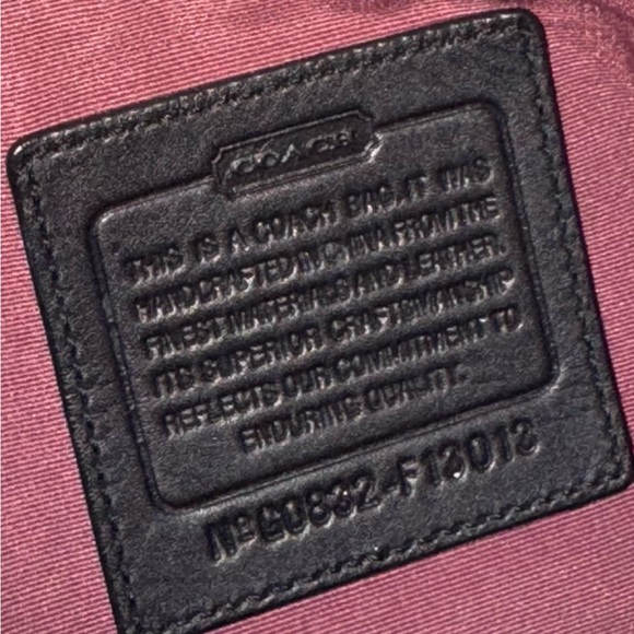 Coach Black Signature Canvas and Leather Shoulder/Crossbody Bag ~ Gently used - Picture 6 of 6